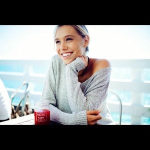 Subdued slouchy light grey sweater